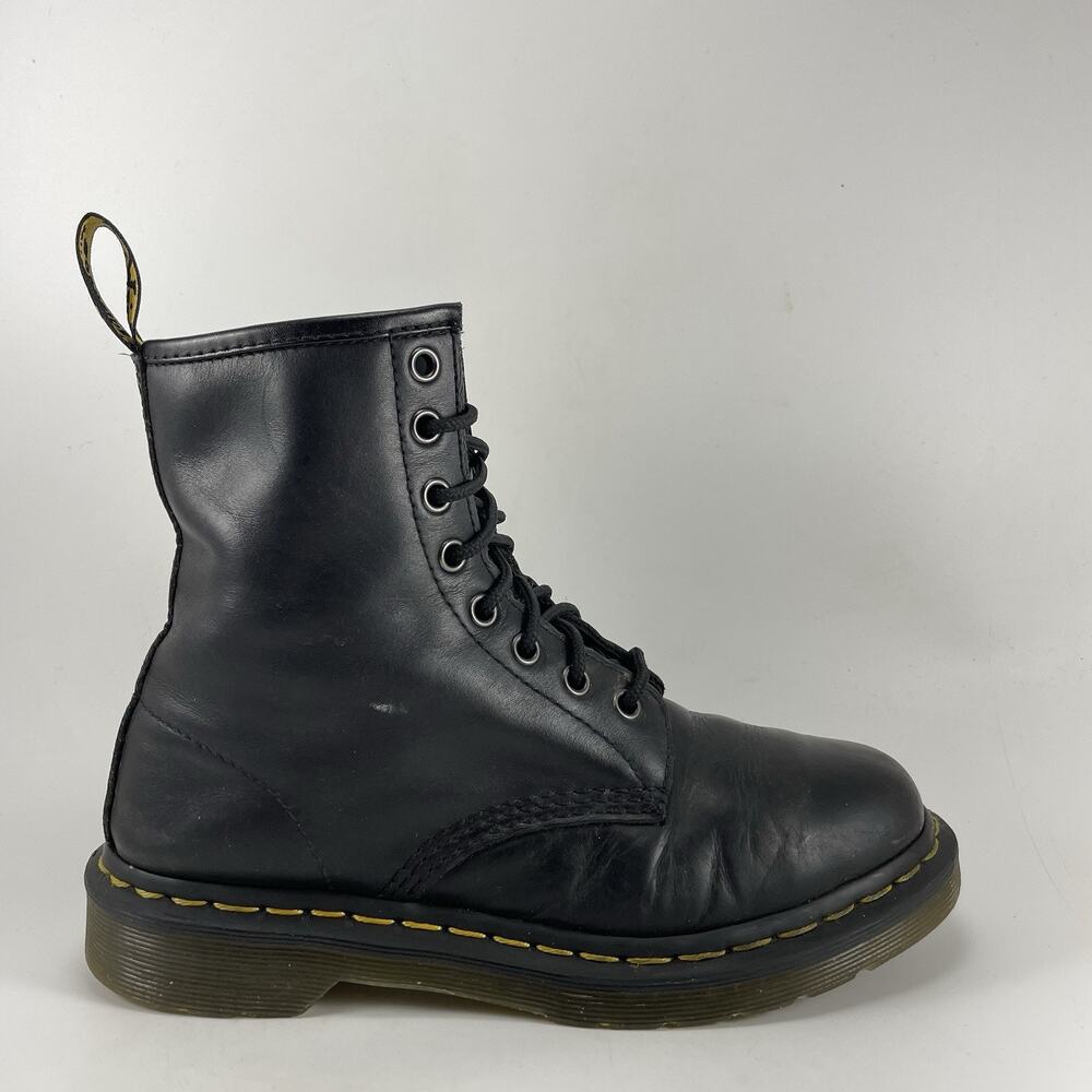 Dr. Martens 1460W 8-Eye Combat Boots Womens Size 7 Black Smooth Leather AirWair